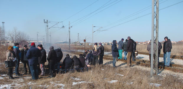 Чуварима пруге плата на рате